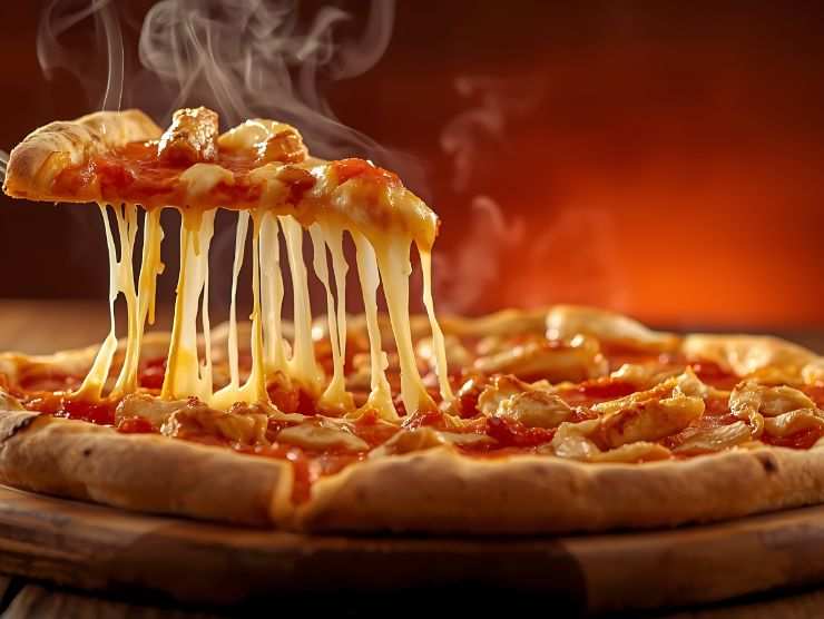 pizza calda fumante